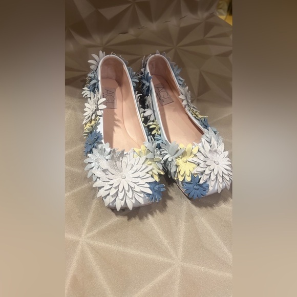 Agl Shoes - NWT AGL Leather Flower Ballerina Flats – Sizes EU 36 & EU 41